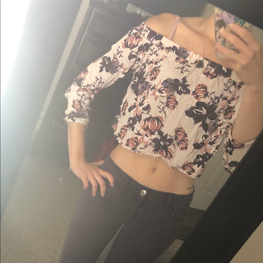 Kendall & Kylie off-the-shoulder floral print top